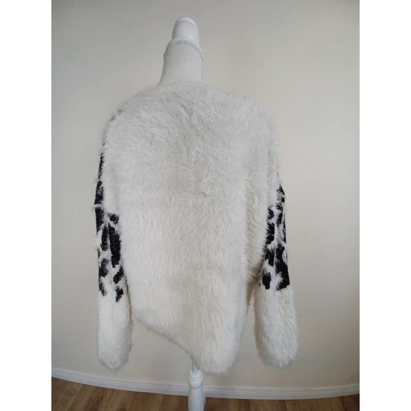 Cow Print textured White and Black Sweater - Picture 2 of 5